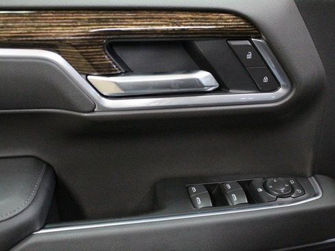 New 2026 GMC Sierra 1500 Elevation image 16