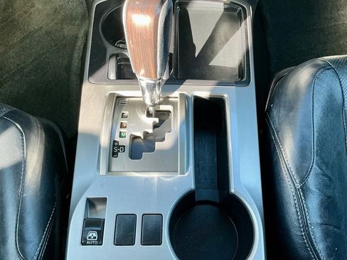 Used 2015 Toyota 4Runner Limited image 34