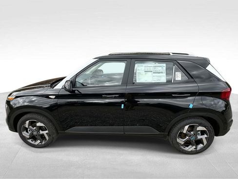 New 2026 Hyundai Venue SEL FWD image 5