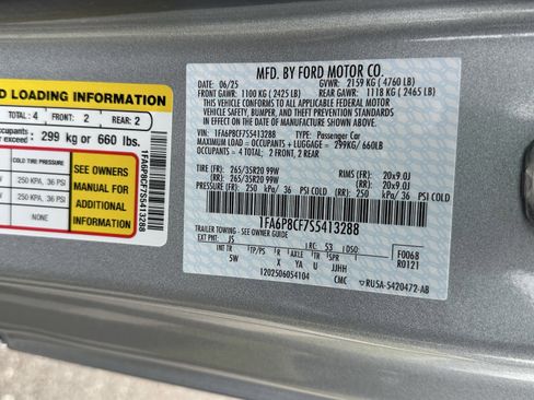 Used 2025 Ford Mustang GT Premium image 33