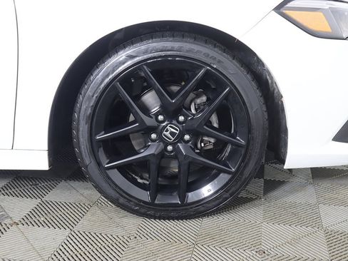 Used 2023 Honda Civic Sport image 18