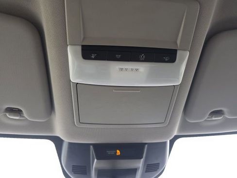 Used 2024 Nissan Rogue S AWD/4WD image 21