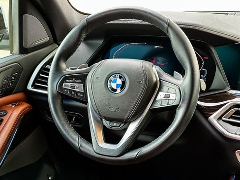 Certified 2023 BMW X5 xDrive45e w/ Executive Package image 27