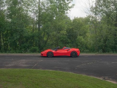 Used 2018 Ferrari 488 Spider RWD image 38