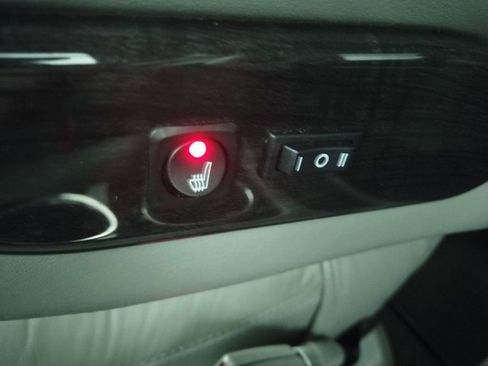 Used 2020 GMC Savana 2500 Extended w/ Enhanced Convenience Package image 28