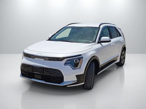 New 2026 Kia Niro Wind FWD image 8