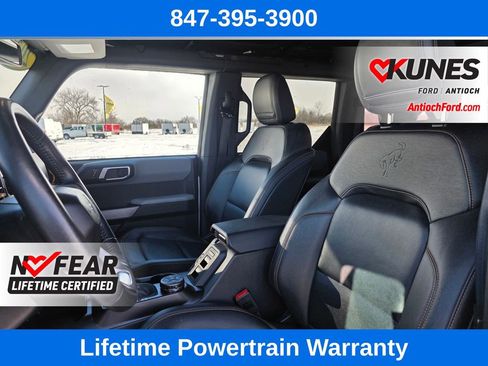 Used 2023 Ford Bronco Badlands w/ Sasquatch Package image 19