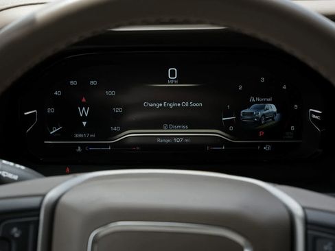Used 2023 GMC Yukon XL Denali RWD image 12