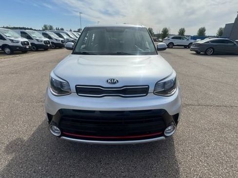 Used 2018 Kia Soul ! FWD image 8