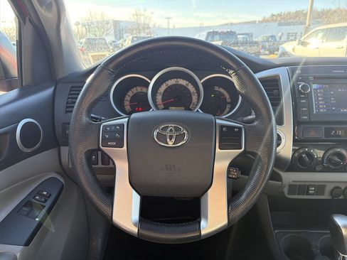 Used 2013 Toyota Tacoma 4x4 Access Cab V6 image 14