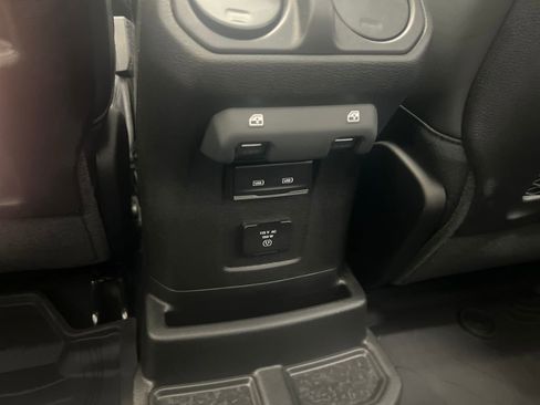 New 2025 Jeep Wrangler Unlimited Rubicon 392 image 22