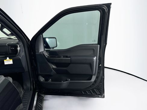 Used 2022 Ford F150 XLT w/ Equipment Group 302A High RWD image 33