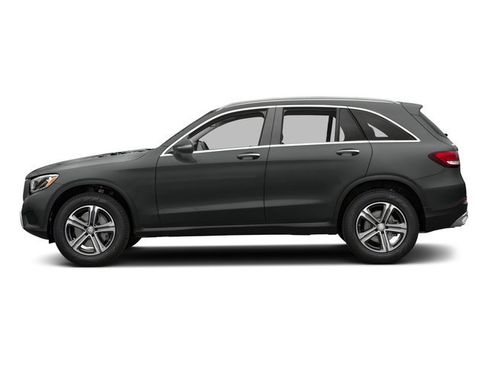 Used 2018 Mercedes-Benz GLC 300 4MATIC image 3