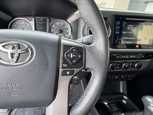 Used 2017 Toyota Tacoma Limited w/ Tow Package AWD/4WD image 24