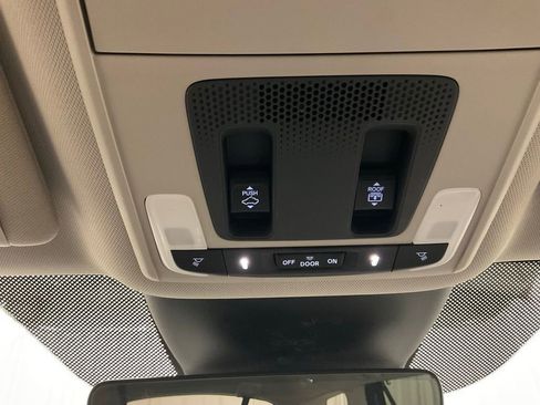 Used 2023 Honda Pilot Touring image 21