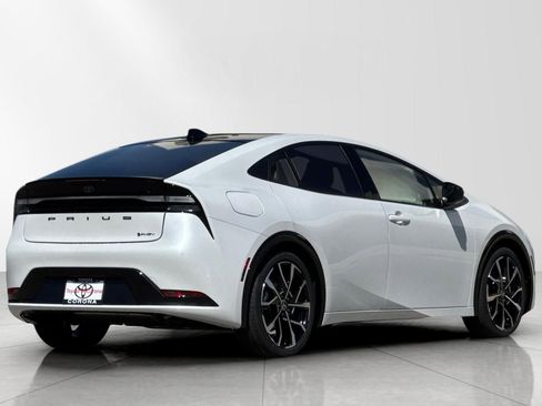 New 2026 Toyota Prius Plug-In Hybrid image 3