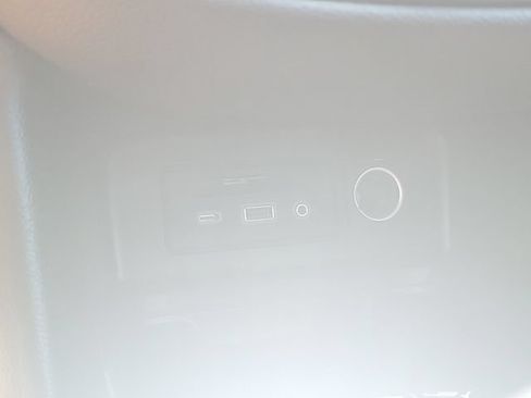 Used 2022 Chevrolet Equinox Premier AWD/4WD image 30