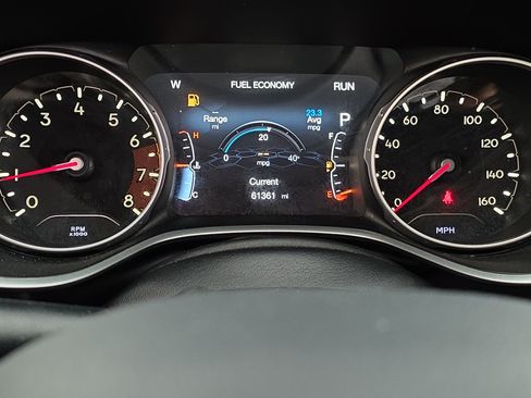 Used 2019 Jeep Compass Latitude w/ Popular Equipment Group FWD image 16