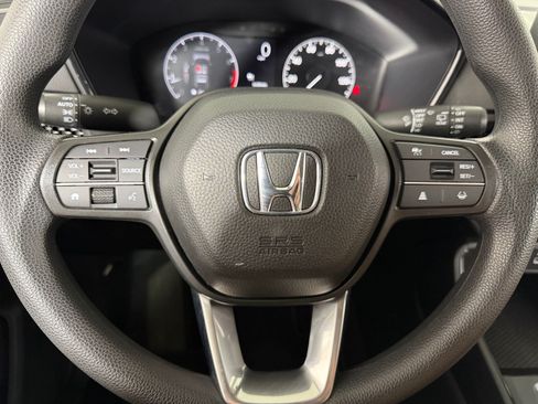 Used 2025 Honda CR-V LX image 9