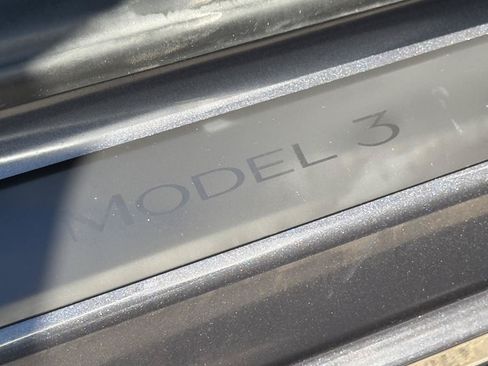 Used 2023 Tesla Model 3 Standard Range RWD image 18