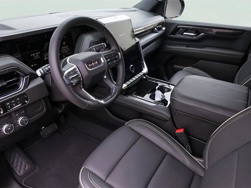 Used 2026 GMC Yukon XL Elevation image 13