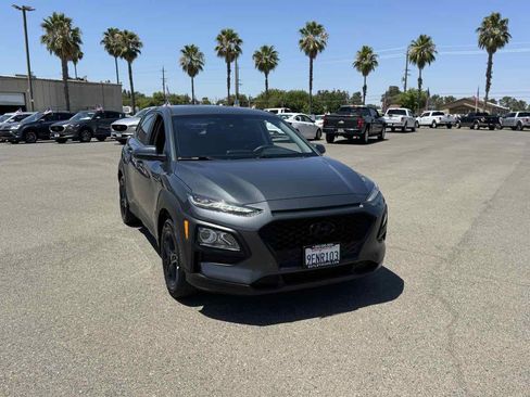 Used 2020 Hyundai Kona SE FWD image 3