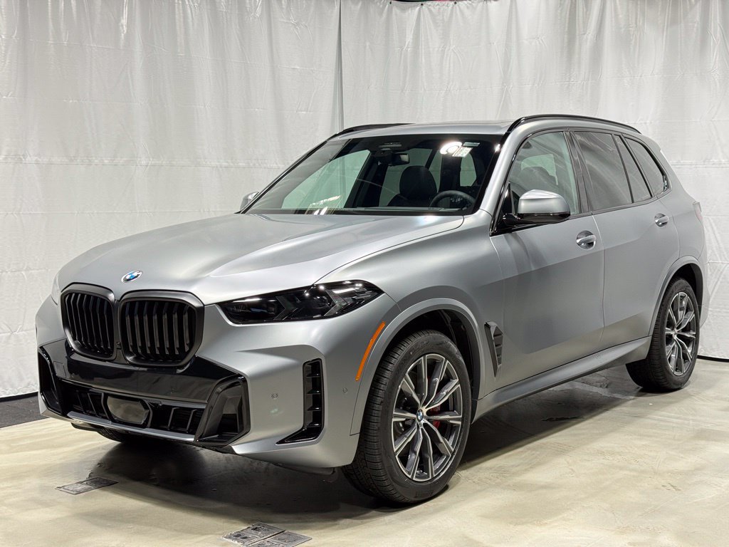Used 2026 BMW X5 xDrive40i w/ M Sport Package AWD/4WD image 3