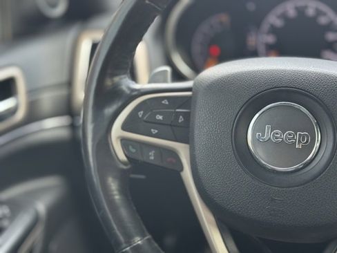 Used 2015 Jeep Grand Cherokee Limited image 24