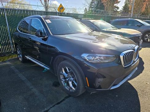 Used 2024 BMW X3 xDrive30i image 3