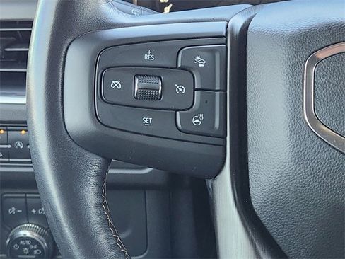 Used 2022 GMC Yukon AT4 image 28