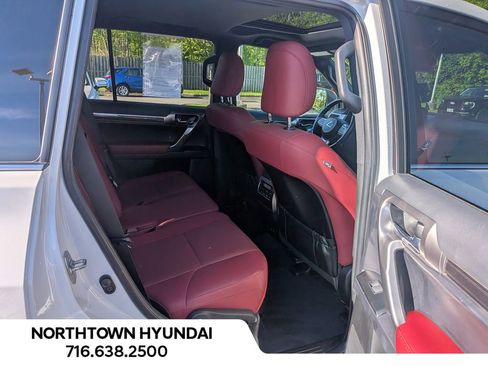 Used 2022 Lexus GX 460 Premium w/ Premium Package AWD/4WD image 38