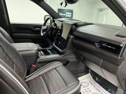 Used 2025 GMC Yukon AT4 Ultimate AWD/4WD image 62