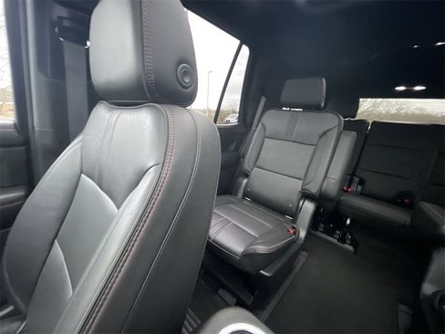 Used 2021 Chevrolet Tahoe RST w/ Luxury Package image 12