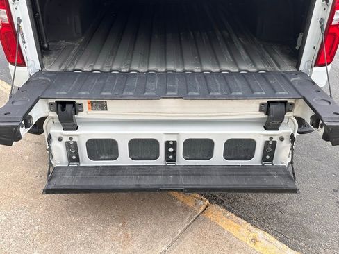 Used 2022 Chevrolet Silverado 1500 High Country w/ Technology Package image 17