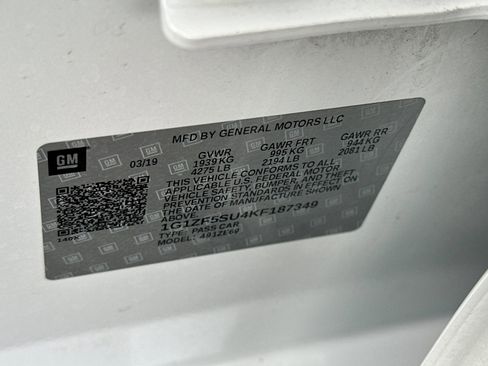 Used 2019 Chevrolet Malibu Hybrid w/ Leather Package image 32