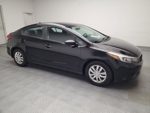 Used 2018 Kia Forte LX image 11