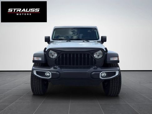Used 2023 Jeep Gladiator Sport w/ Trailer Tow Package AWD/4WD image 3