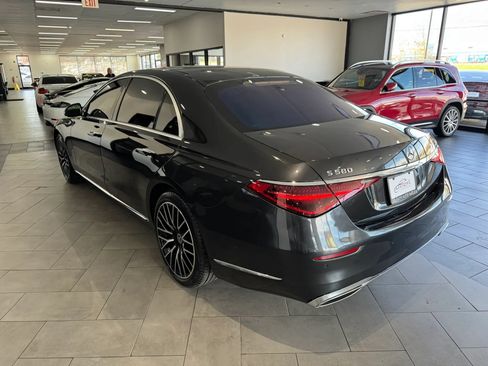 Used 2022 Mercedes-Benz S 580 4MATIC Sedan image 3