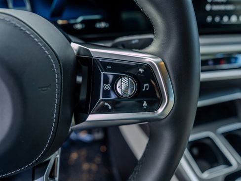 Used 2023 BMW i7 xDrive60 w/ Executive Package 2 image 7