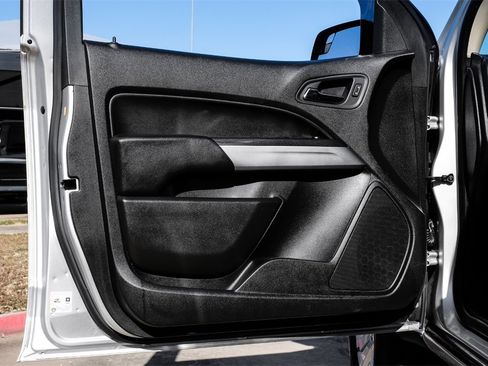 Used 2016 Chevrolet Colorado LT w/ LT Convenience Package image 41