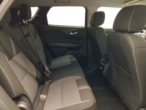 Used 2025 Chevrolet Blazer LT FWD image 19