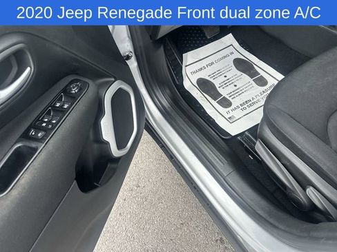 Used 2020 Jeep Renegade Latitude w/ Cold Weather Group image 12