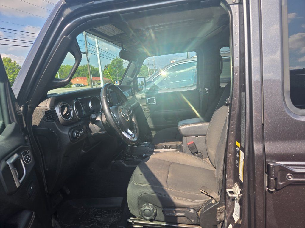Used 2020 Jeep Wrangler Unlimited Sahara AWD/4WD image 7