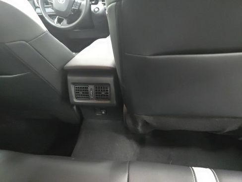 Used 2025 Toyota Camry SE FWD image 7