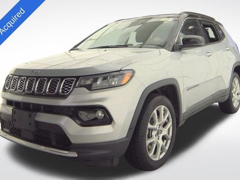 Used 2025 Jeep Compass Limited image 1