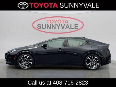 Used 2024 Toyota Prius Prime Premium FWD image 7