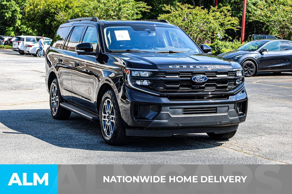 Used 2025 Ford Expedition Active AWD/4WD image 4