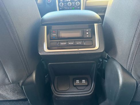 Used 2019 Subaru Ascent Premium AWD/4WD image 18