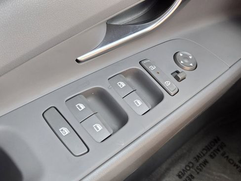 Certified 2025 Hyundai Elantra Sport FWD image 26