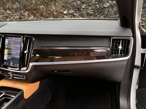 Used 2018 Volvo S90 T5 Momentum w/ Protection Package Premier image 14
